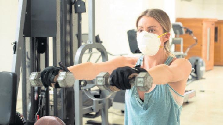 Spor salonlarına gidenlere üzücü haber: Koronavirüsün yayılmasına neden oluyor