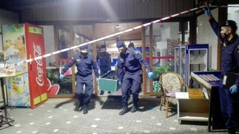 Tartıştığı annesini boğazını keserek öldürdü
