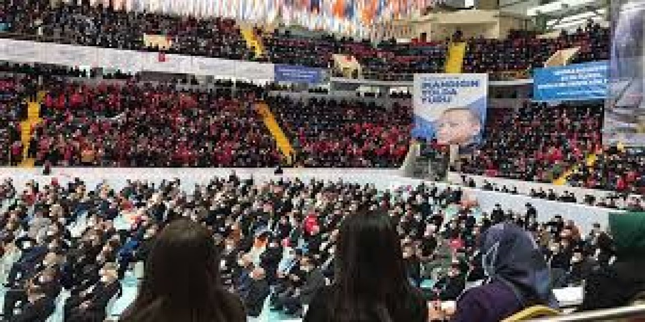 "Lebaleb" kongrelerin bilançosu ağır oldu... Normalleşme tablosunda dikkat çeken ayrıntı... AKP kongrelerinin yapıldığı iller, vaka sayısının en çok arttığı şehirler oldu!