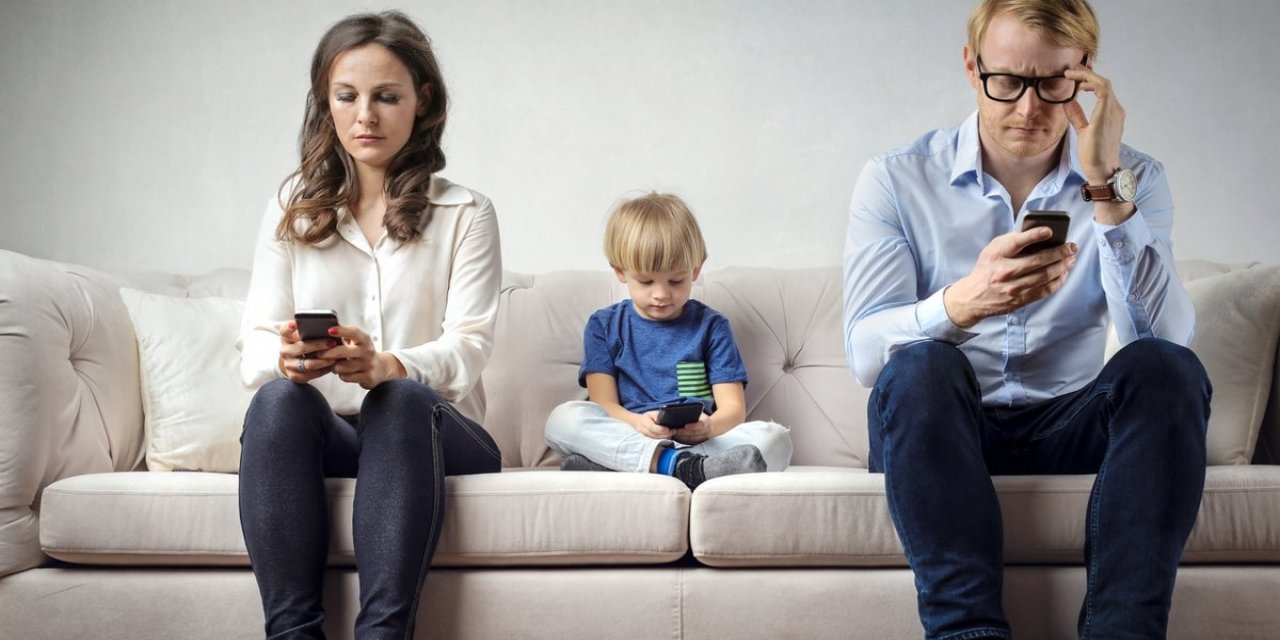 Dijital bağımlılık bebeklikte yerleşiyor