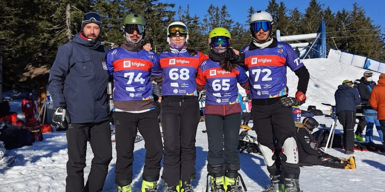 Genç snowboard'cular dünya arenasında yarıştı