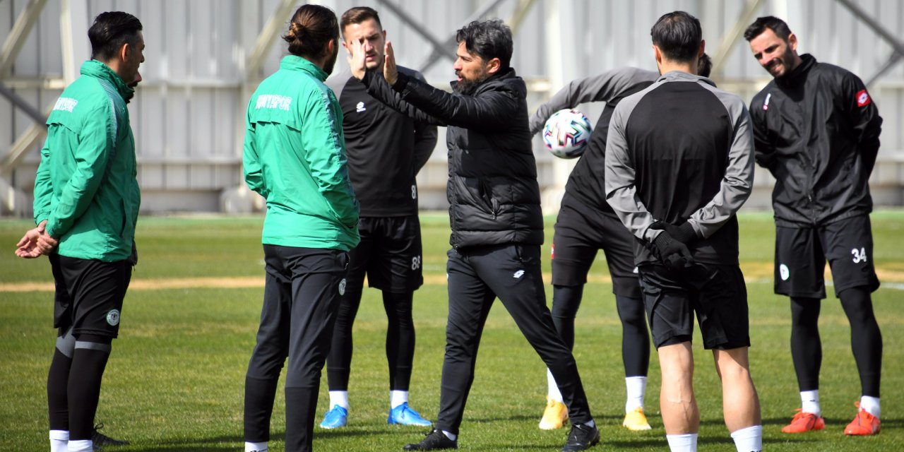 Konyaspor'da 4 oyuncu Başakşehir maçında forma giyemeyecek