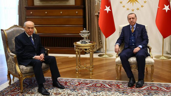 Reuters 16 anketin ortalamasını paylaştı ve... Çarpıcı analiz: Sistem değişirse...