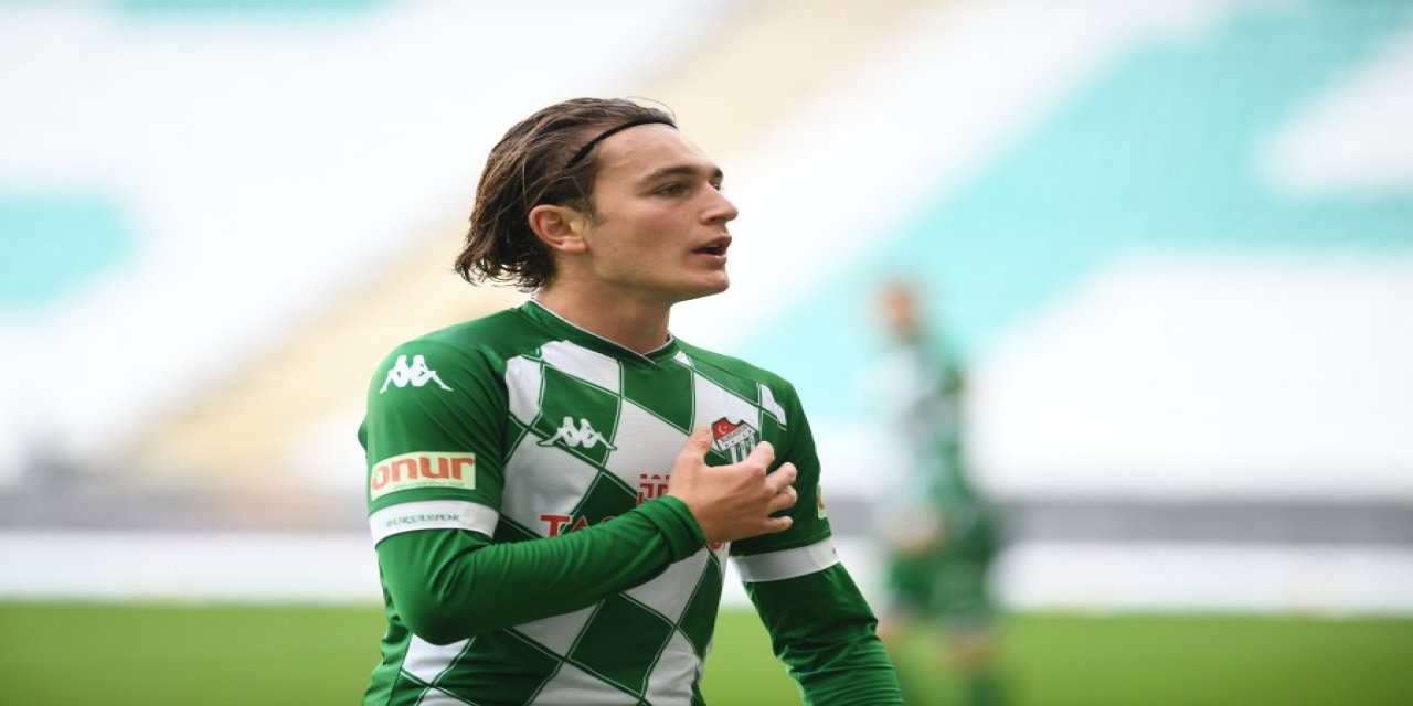 Bursaspor'da Ali Akman'ın sözleşmesi feshedildi