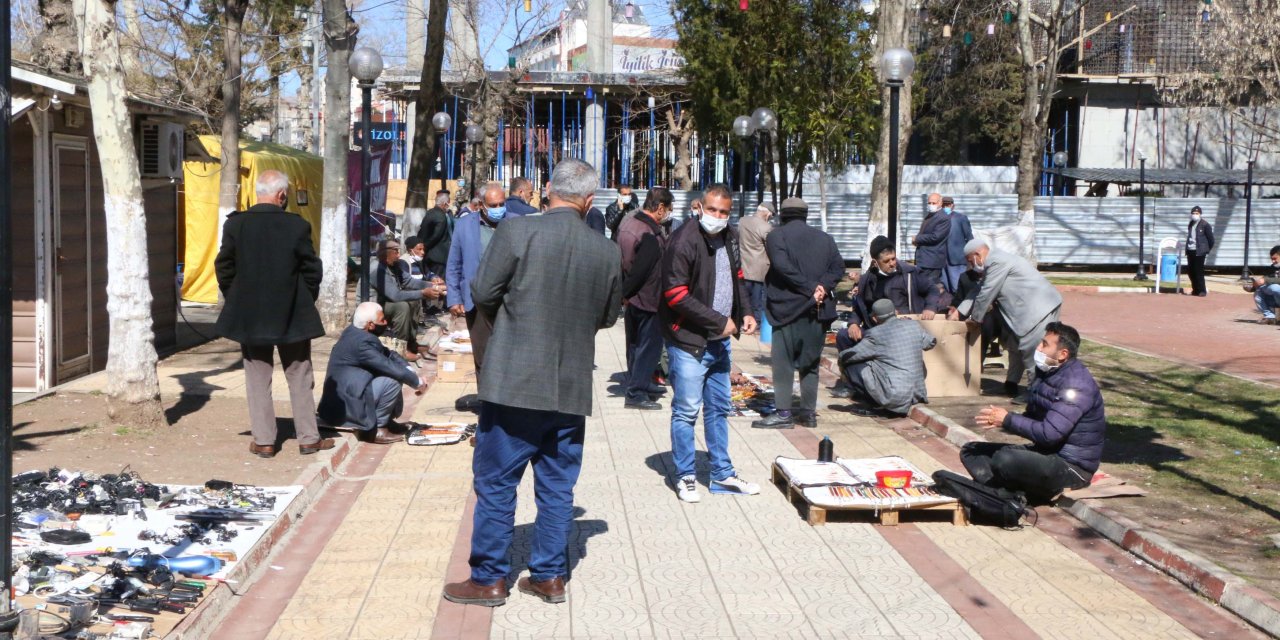 İl Sağlık Müdürü: Adıyaman'da bir araya gelinmekten vazgeçilmediği için vakalar artıyor