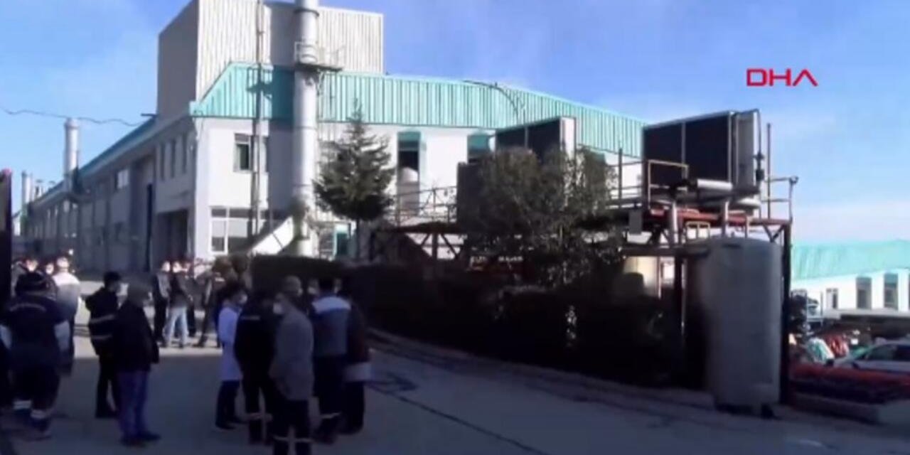 ARNAVUTKÖY'DE FABRİKADAKİ PATLAMADA YARALANAN İŞÇİLERDEN 1'İ HAYATINI KAYBETTİ