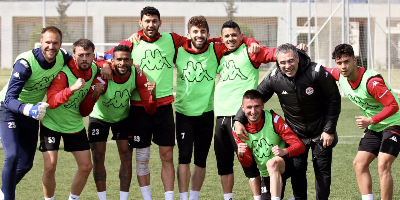 Antalyaspor, Fenerbahçe karşısında 55 yıllık tarihinde ilki yaşamak istiyor