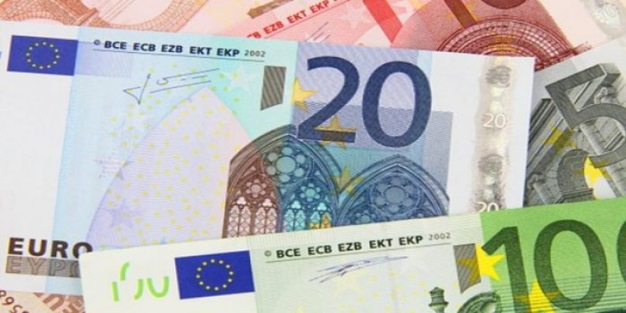 Euro bölgesinde yıllık enflasyon yüzde 0.9 bekleniyor