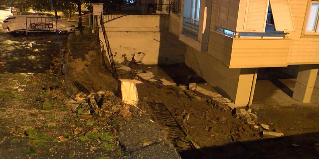 İstanbul'da sağanak etkisini gösterdi... Kartal'da 1,5 metre yüksekliğindeki bahçe duvarı çöktü!