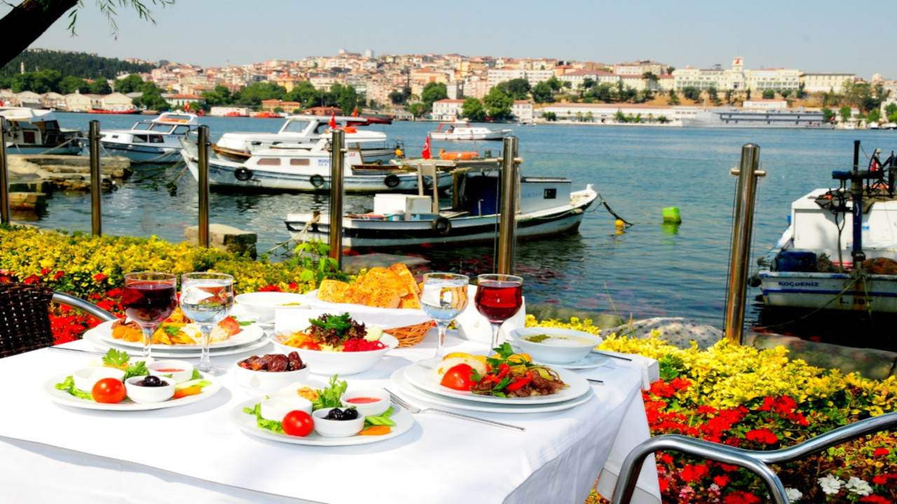 İBB'nin restoran ve kafeleri için açılış tarihi verildi!