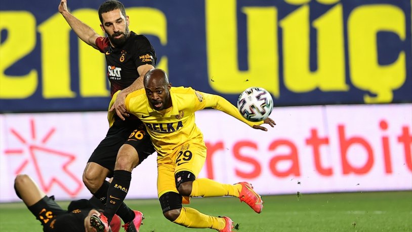 Galatasaray Ankaragücü'ne mağlup oldu... Kaptan Arda Turan'dan olay Kadıköy yorumu