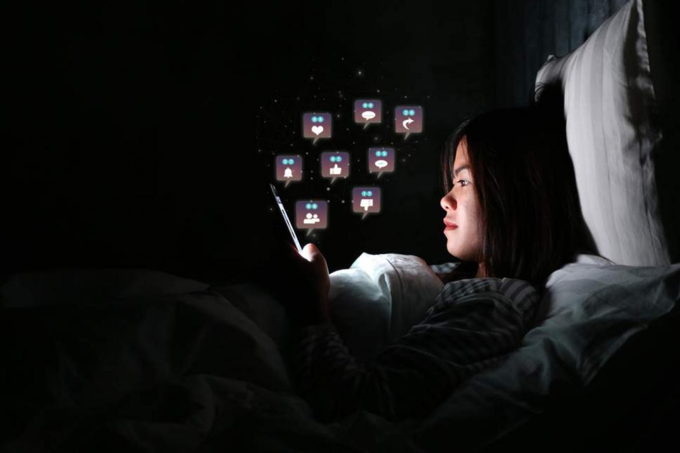 'Akıllı telefon bağımlılığı' uyku düzenini etkiliyor!