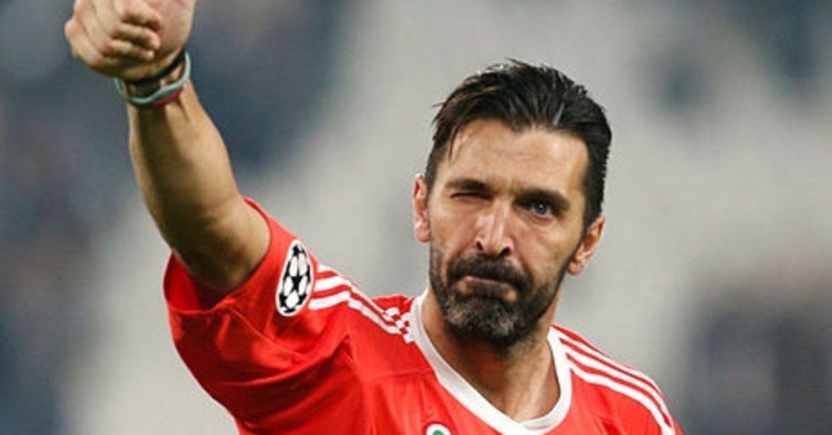 İtalyan kaleci Buffon, futbolu bırakacağı tarihi açıkladı