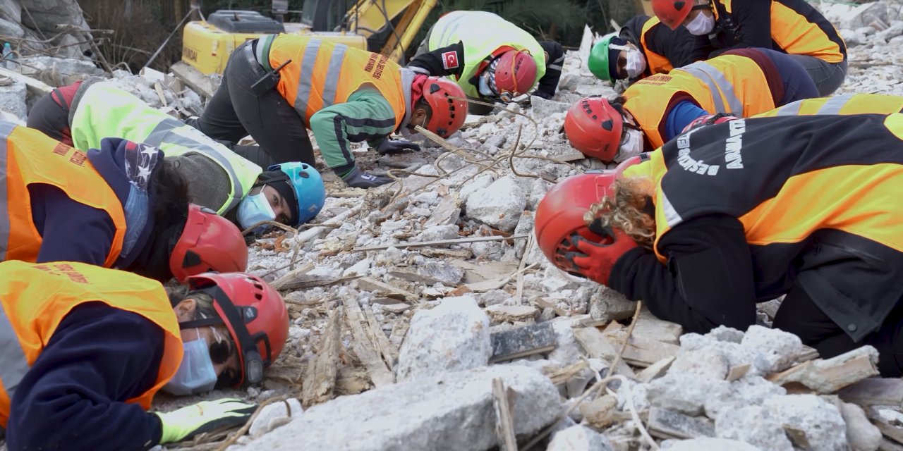Beşiktaş’ta deprem tatbikatı düzenlendi