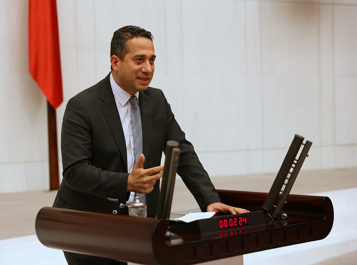 AKP sıraları 'ağlama' dedi; Ali Mahir Başarır'ın cevabı çok sert oldu