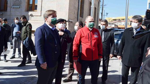 Aksaray Valisi'nden kısıtlamalarla ilgili yani açıklama: 'Kimse sokağa çıkmayacak'