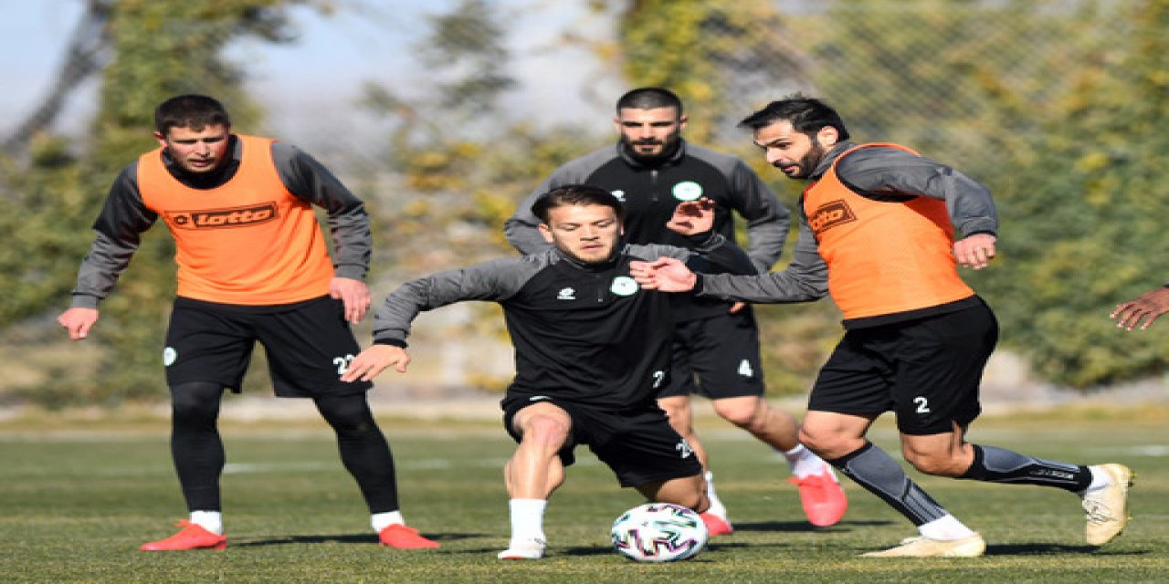 Konyaspor'da tedavisi tamamlanan 3 oyuncu Fenerbahçe maçında forma giyecek