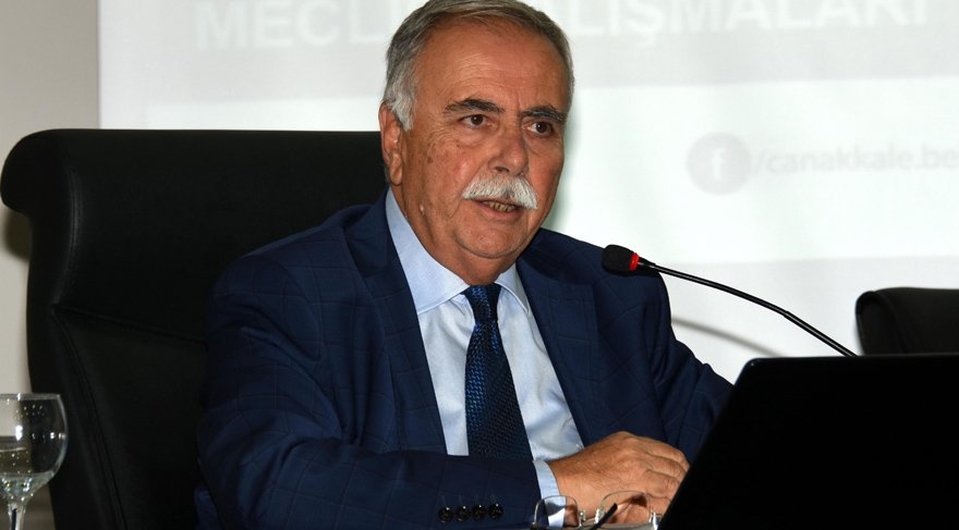 Çanakkale Belediye Başkanı'ndan Ümit Özdağ'a sert sözler: Bizler ağlaya ağlaya istifa ettirilen...