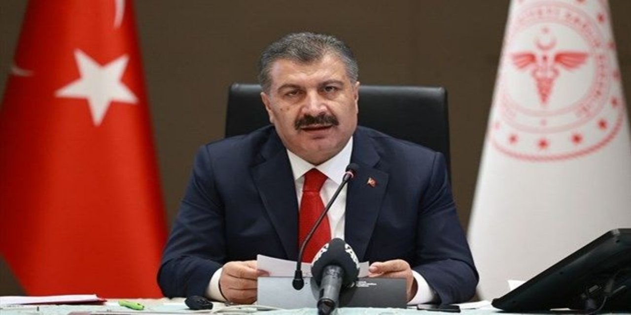 Bakan Koca'nın basın toplantısına damga vuran an!