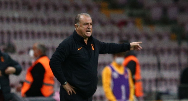 Teknik direktör Fatih Terim yeni 11 arayışında