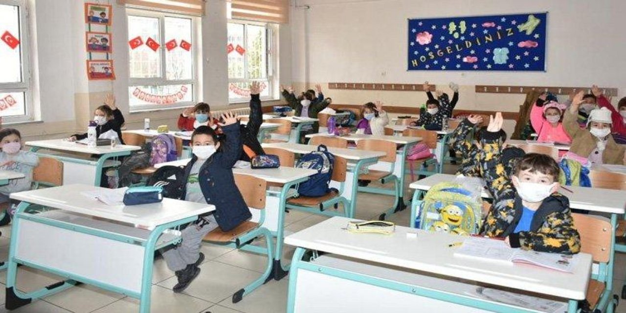 Anne-babalar dikkat! Çocuklar koronavirüse karşı nasıl bilinçlendirilmeli?  Okullarda ne gibi tedbirler alınmalı? İşte uzman doktorun tavsiyeleri...