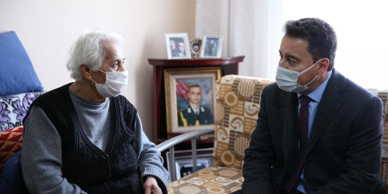 Ali Babacan'dan helikopter kazasında şehit olan askerlerin ailelerine taziye ziyareti!
