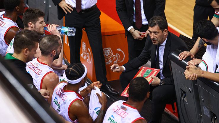 Pınar Karşıyaka'da krizle gelen rekor