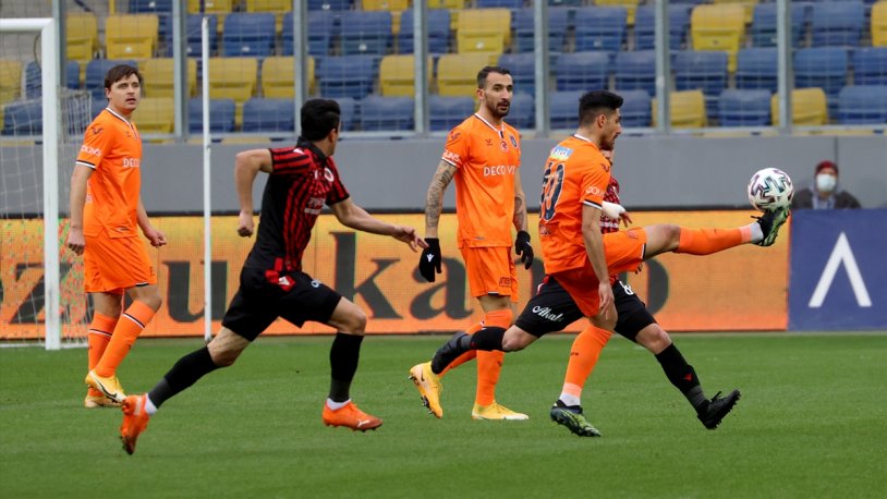 10 maçlık galibiyet hasreti Demba Ba'nın golü ile son buldu