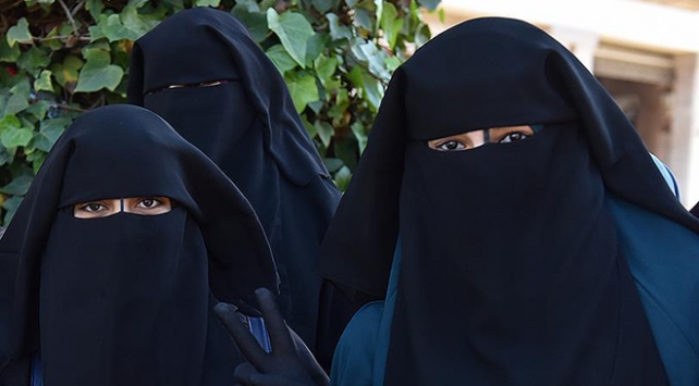 O ülkede peçe ve burka, halk oylaması ile yasaklandı