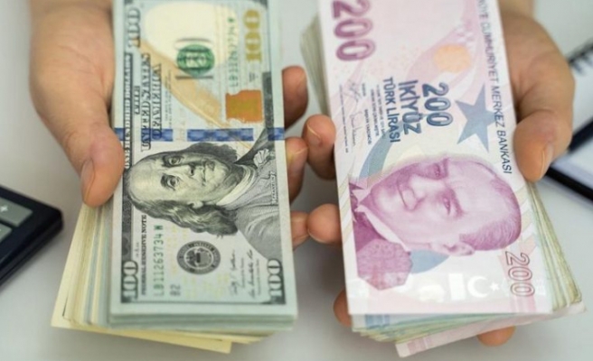 Doların ateşi bir türlü inmiyor: Türk Lirası yüzde 2 kayıp yaşadı!