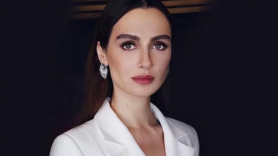 Birce Akalay hayranlarına müjde! Setlere bomba gibi dönüyor
