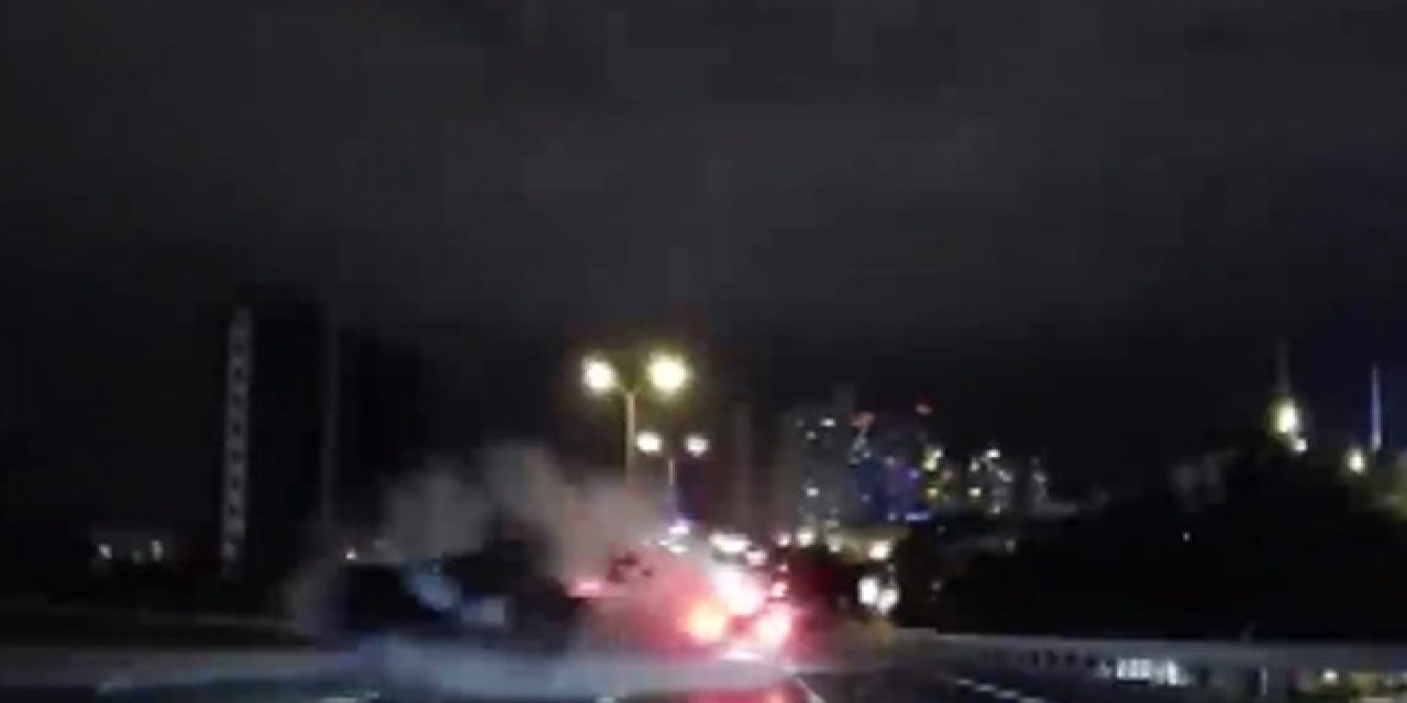 Her şey bir anda oldu! Yürekleri ağza getiren kaza kamerada!