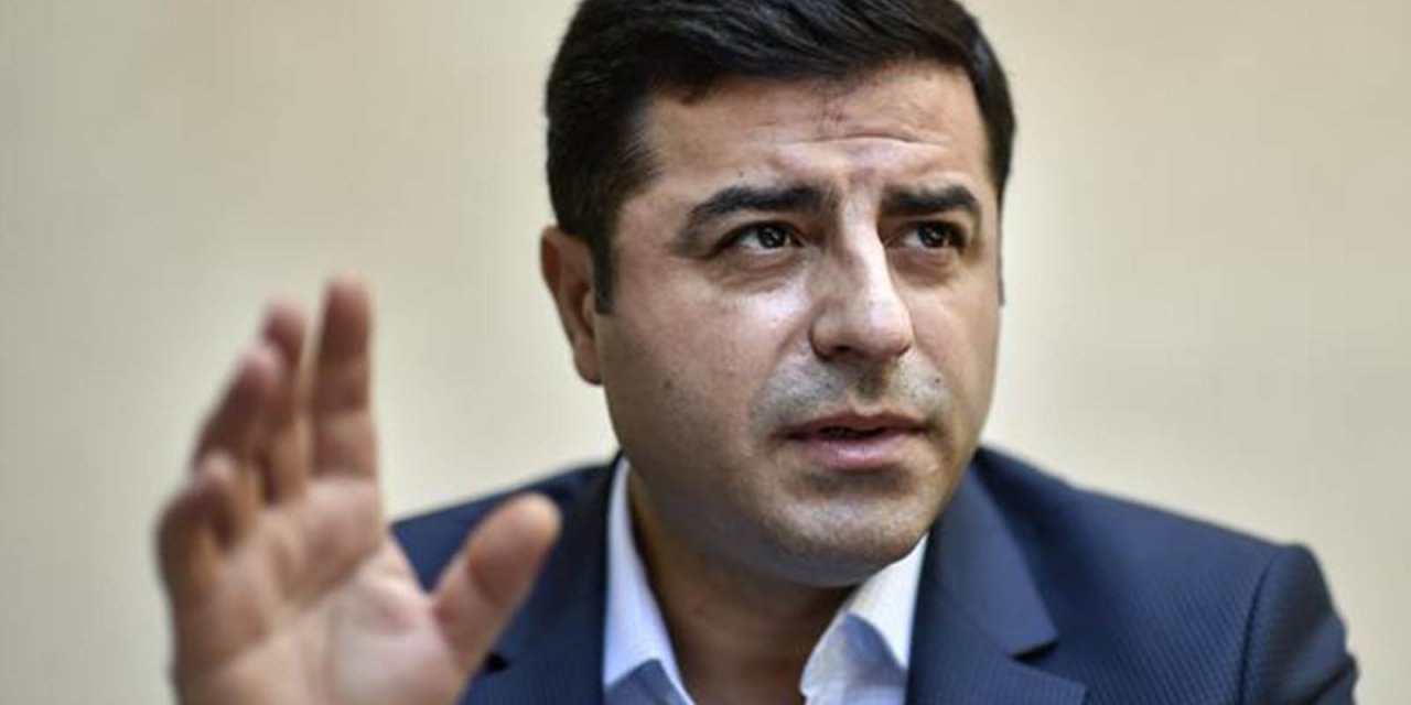 Demirtaş’tan muhalefet liderlerine açık çağrı: Devlet içine çöreklenmiş yarı gizli yapının üstüne gitmek için ortak tutum alın, birlikte hareket edin