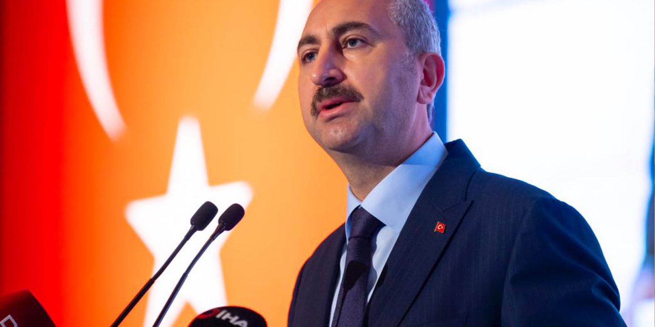 Adalet Bakanı hakim ve savcılara böyle seslendi: Sosyal mesafe koymanız gereken beşeri münasebetler ve sosyal ortamlar var"