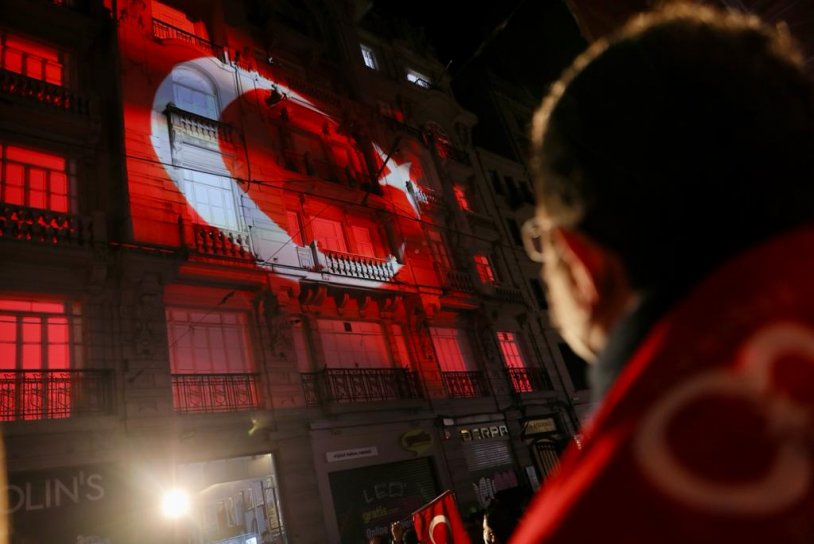 Ekrem İmamoğlu: Bu kostümleri sadece gösterilerde giyme duası ediyorum
