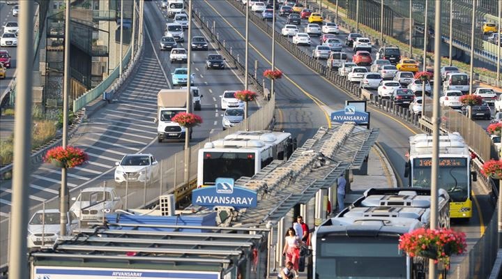 Sağlık çalışanlarının İSPARK'ı ücretsiz kullanma süresi uzatıldı