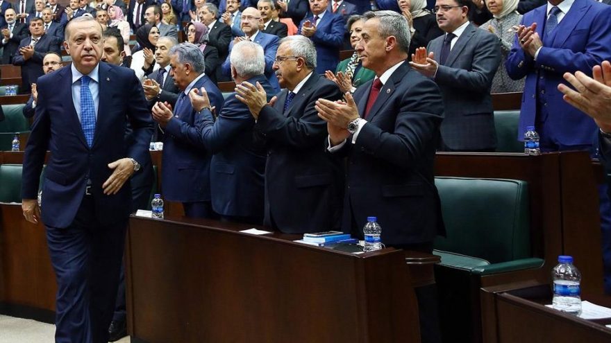 Ya gerçek olursa? AKP'de bakanların uykularını kaçıran iddia: Erdoğan iki ismin azlini isteyecek!