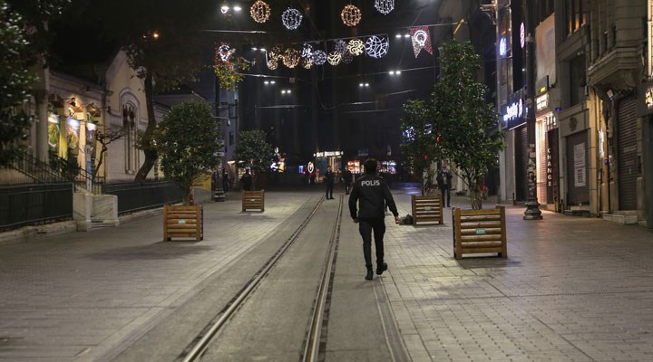 Yüksek ve çok yüksek riskli illerde pazartesi gününe kadar sürecek olan sokağa çıkma yasağı başladı!