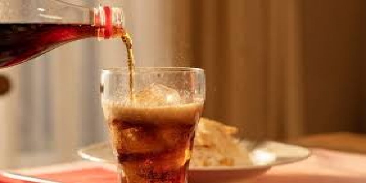 Asitli içeceklerdeki büyük tehlike! Bakın hangi hastalıkları tetikliyor?