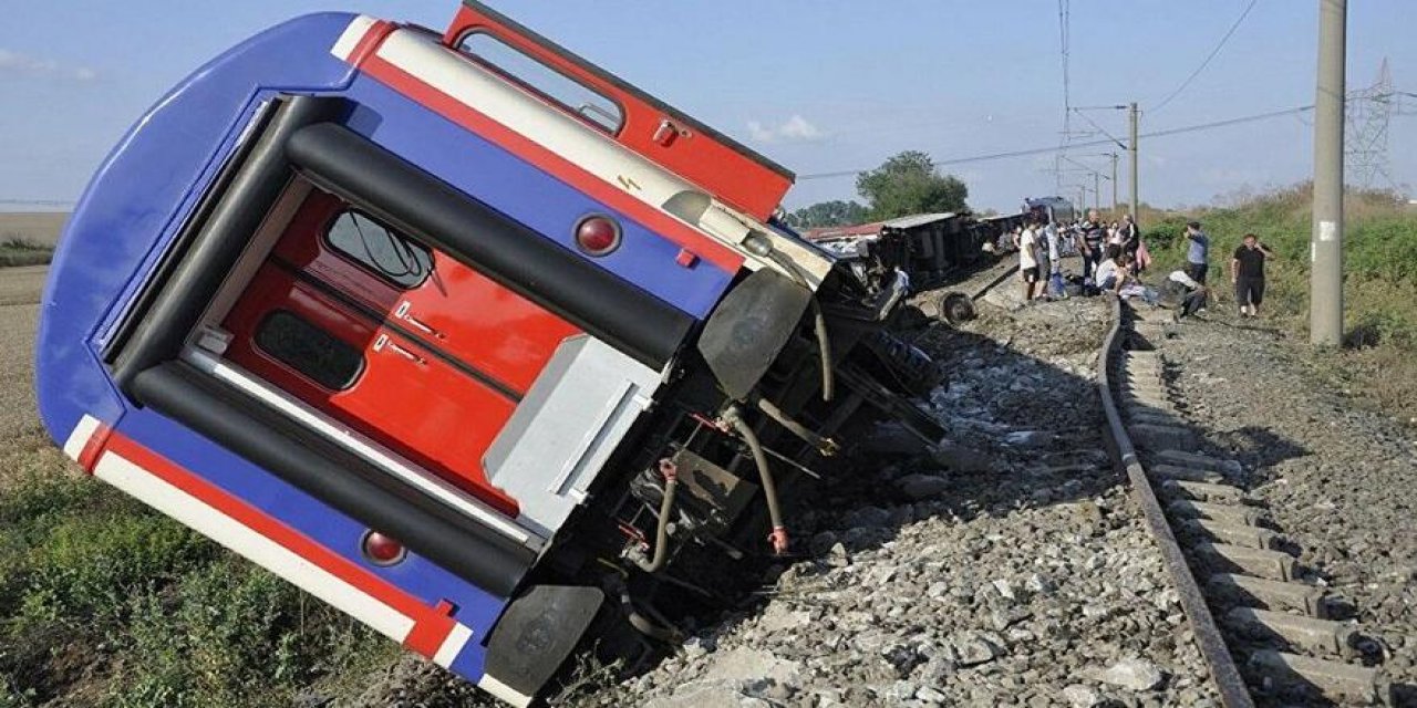 Menfezler yetersiz kontrol memuru az! 25 kişi öldü, 317 kişi yaralandı ancak tek sorumlu bulunamadı... Çorlu tren faciasının bilirkişi raporu ortaya çıktı!