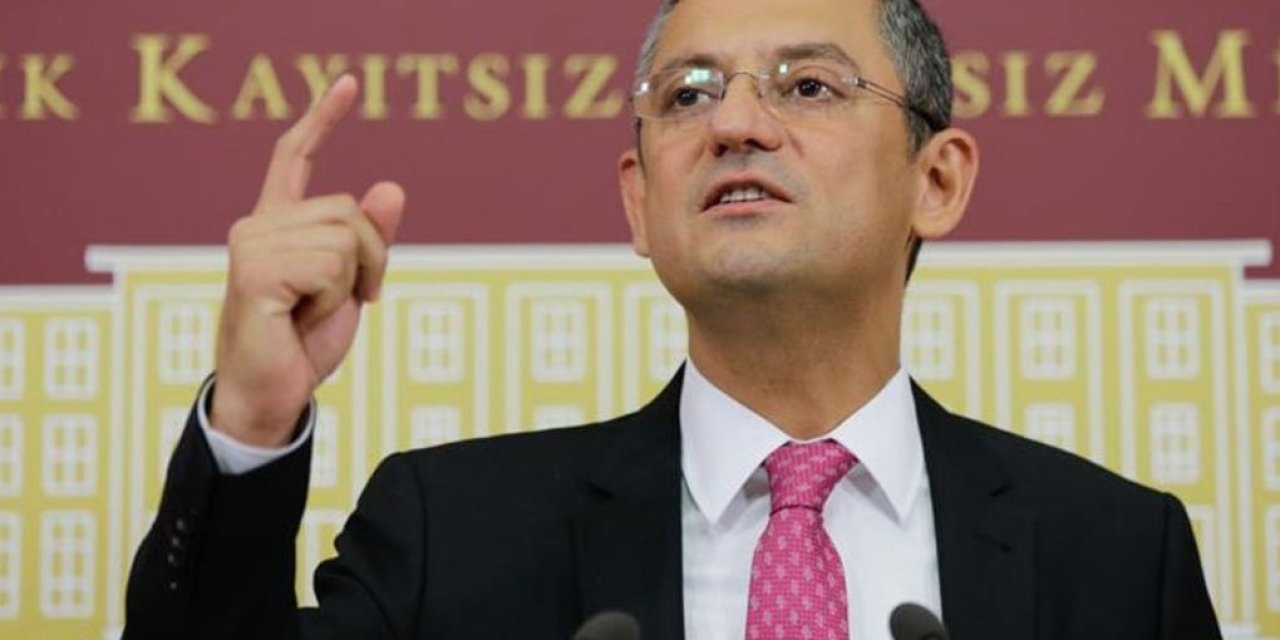 "Sağlık çalışanlarının hakkını ödeyemeyiz" demeye devam mı edeceksiniz? CHP'li Özgür Özel Fahrettin Koca'ya sağlık çalışanlarının özlük hakları sordu!