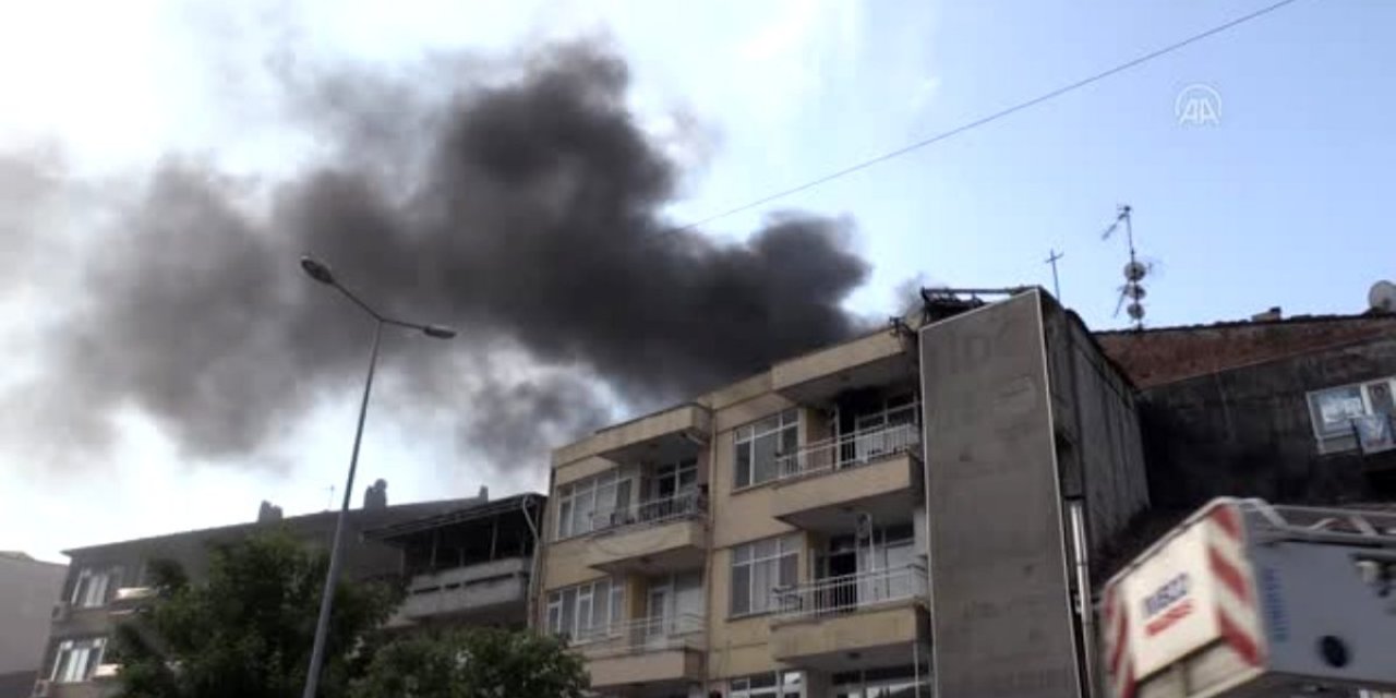 Düzce'de yangında mahsur kalan 5 kişiyi itfaiye kurtardı