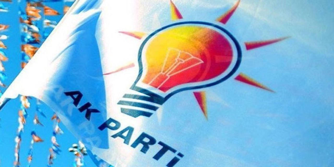 AKP'de 81 il başkanının 52'si, 973 ilçe başkanlığının 715'i değişti!