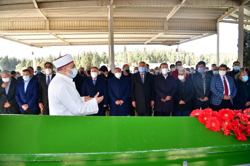 Seyhan Belediye Başkanı Akif Kemal Akay’ın eşi Nesrin Akay'a son görev