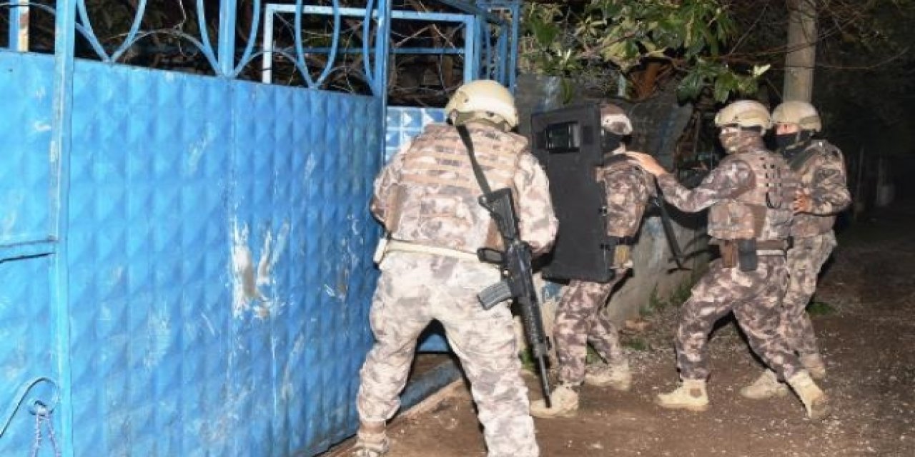 Şafak vakti düğmeye basıldı... 2 bin 500 polisle helikopter destekli dev operasyon!