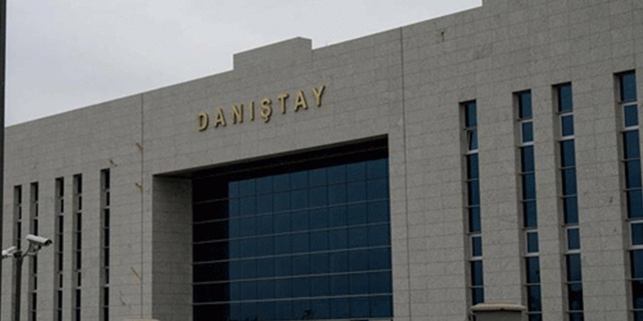 "Danıştay, hükümetin yasal güvencesine dönüştü" Deniz Zeyrek'ten "andımız" değerlendirmesi!