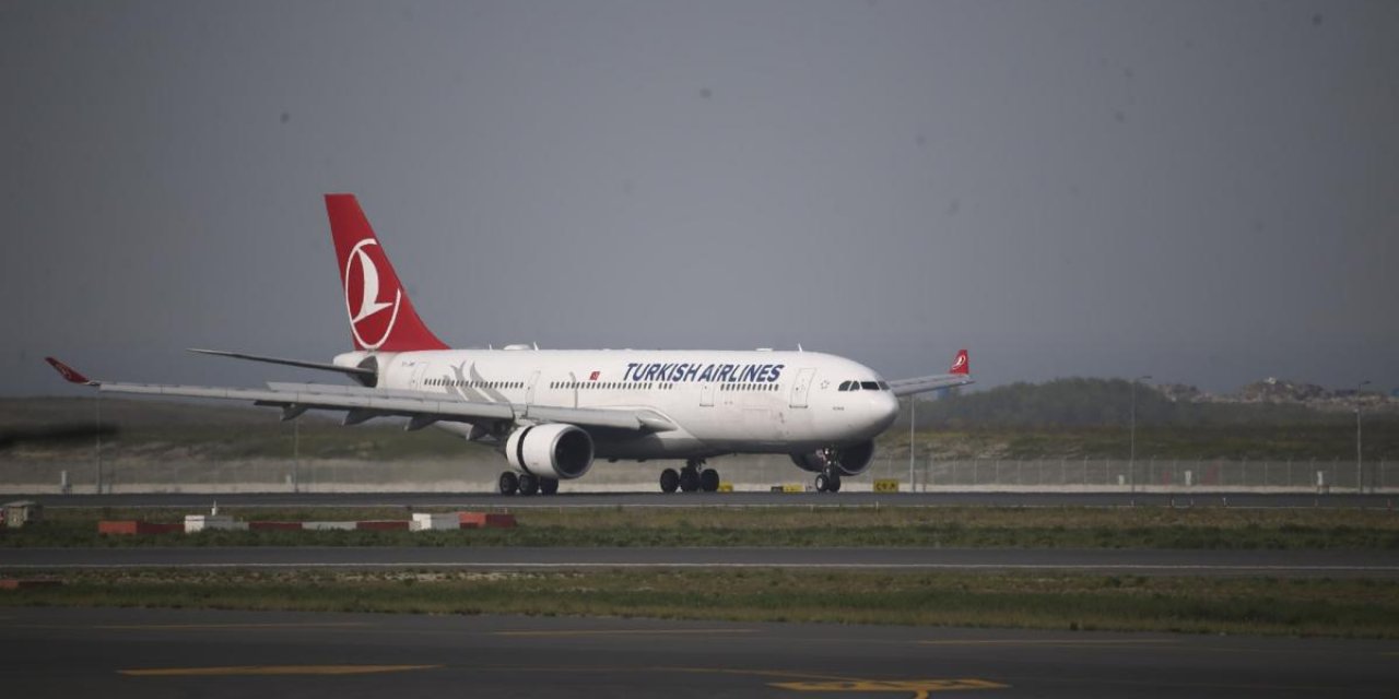 Havada korku dolu anlar... Bebek kalp krizi geçirdi, THY uçağı acil iniş yaptı