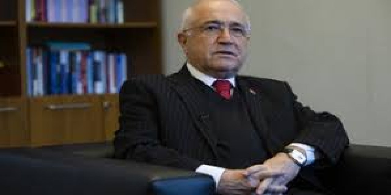 Cemil Çiçek: AK Parti davasında savunma yapan biri olarak kapatmaya karşıyım