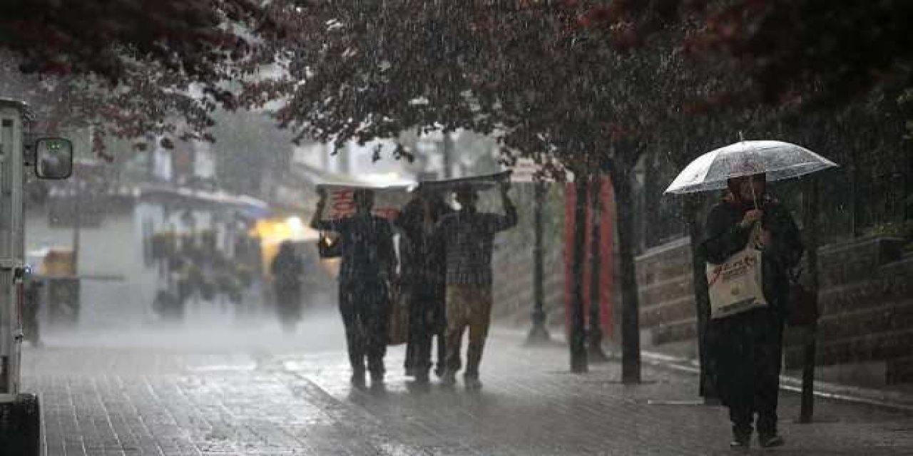 Dikkat! Meteoroloji saat vererek uyardı: Kuvvetli sağanak geliyor...