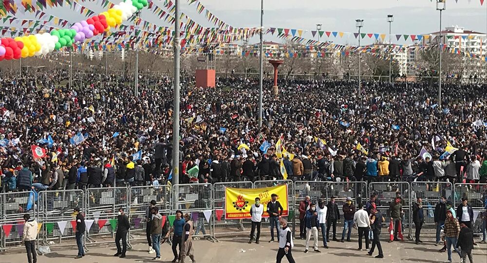 Diyarbakır’da Nevruz kutlaması başladı